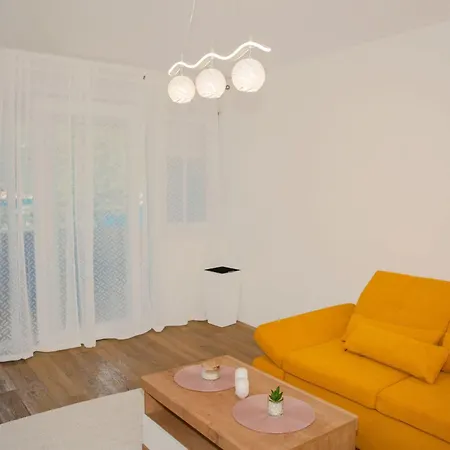 Matko Apartment *